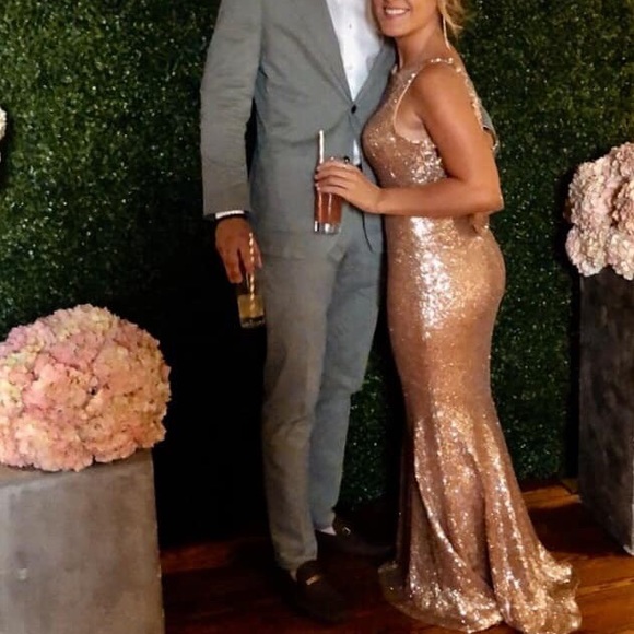 Women’s Rose Gold Sequins Gown - Picture 4 of 8